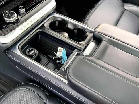 Certified 2025 Ford Expedition Platinum w/ Stealth Appearance Package image 15