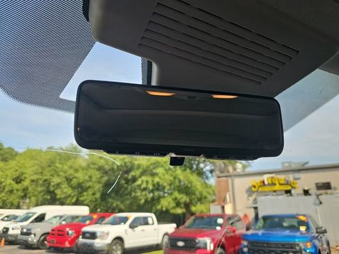 Used 2018 Nissan Armada Platinum w/ Interior Lighting Package AWD/4WD image 23