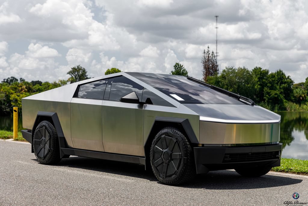 Used 2024 Tesla Cybertruck AWD Crew Cab image 1