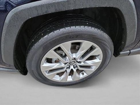 Used 2024 Toyota RAV4 XLE Premium FWD image 9