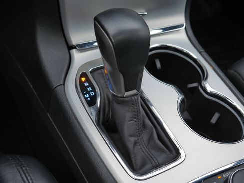 Used 2018 Jeep Grand Cherokee Limited image 17