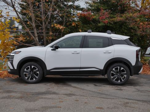 New 2026 Nissan Kicks SV w/ SV Premium Package image 14