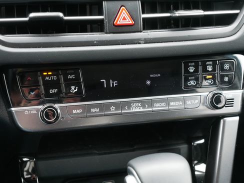 Used 2025 Kia Seltos EX w/ EX Sunroof Package image 23