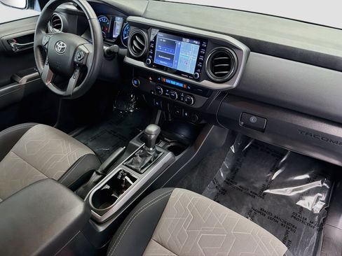 Used 2022 Toyota Tacoma TRD Sport w/ TRD Premium Sport Package RWD image 12