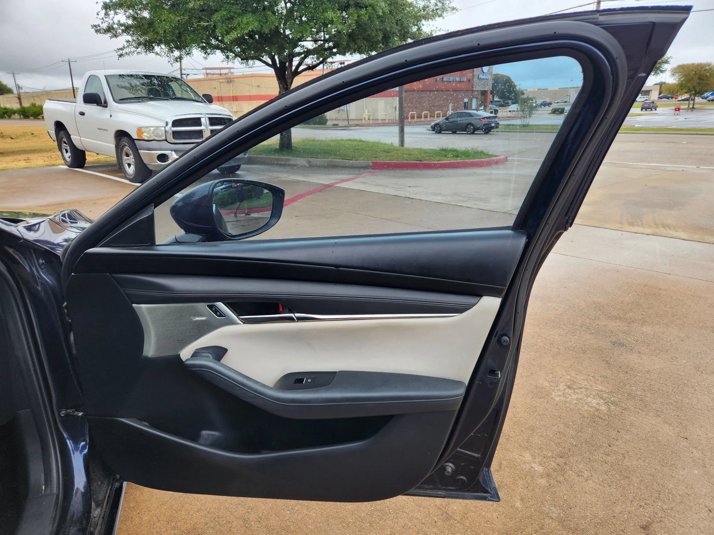 Used 2020 MAZDA MAZDA3 Hatchback w/ Preferred Package FWD image 15