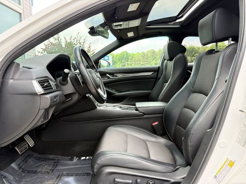 Used 2018 Honda Accord Sport image 16
