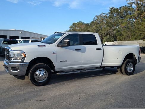 Used 2024 RAM 3500 Big Horn image 8