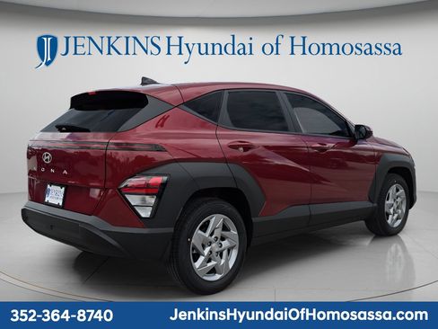 New 2027 Hyundai Kona SE FWD image 3