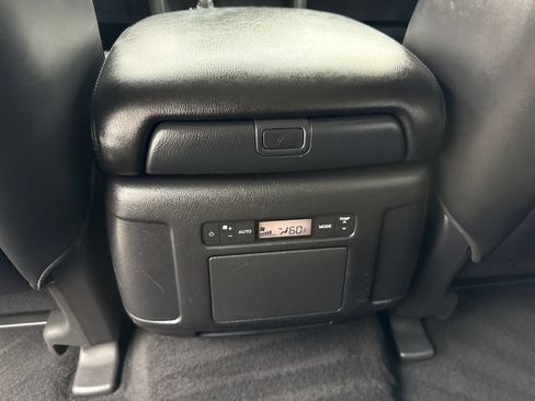 Used 2021 Nissan Armada SV RWD image 38