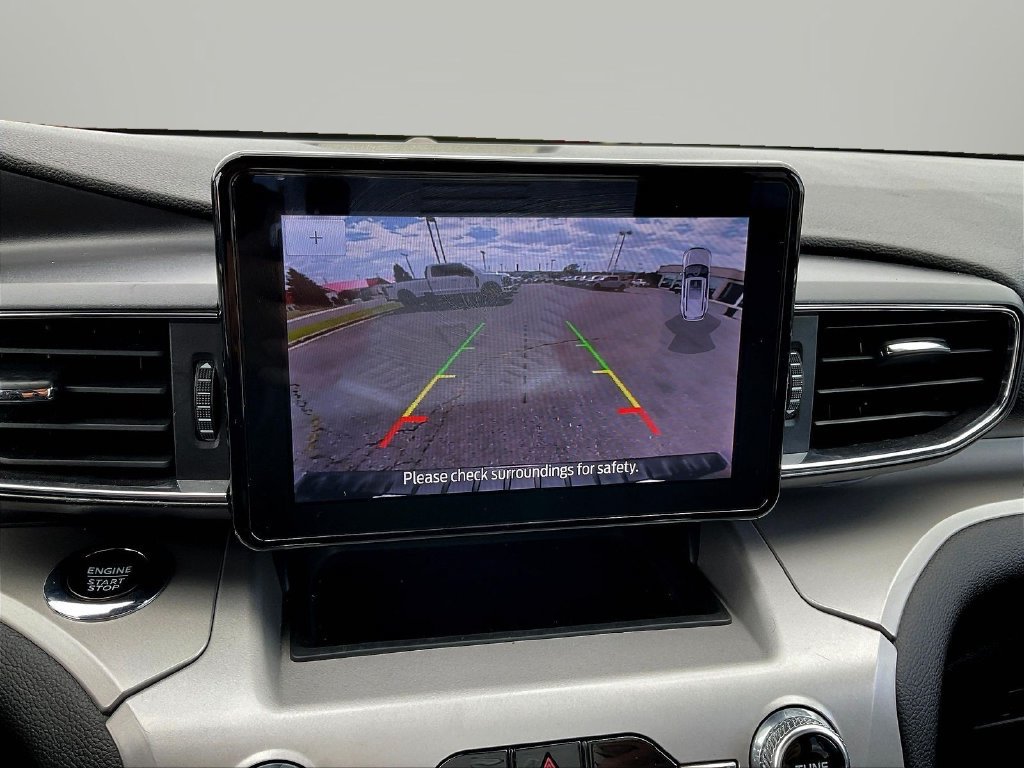 Used 2023 Ford Explorer XLT w/ Equipment Group 202A AWD/4WD image 14