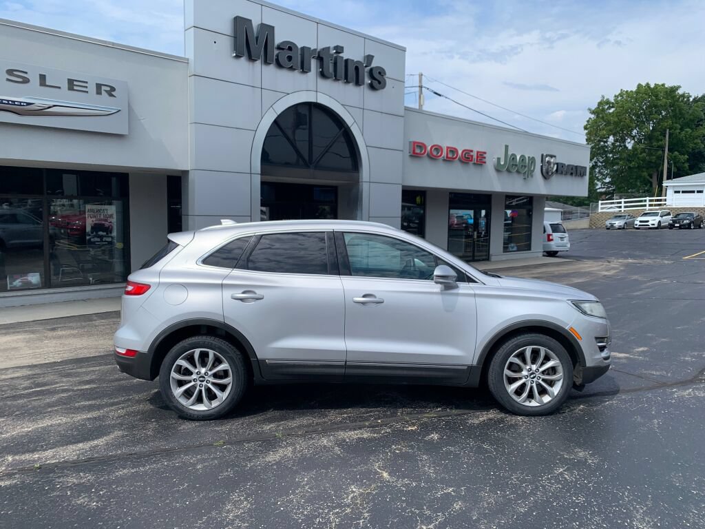 Used 2015 Lincoln MKC FWD w/ Equipment Group 101A Select image 8