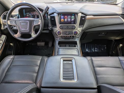 Used 2019 GMC Yukon Denali w/ Denali Ultimate Package AWD/4WD image 15