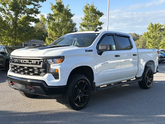 Used 2024 Chevrolet Silverado 1500 Custom Trail Boss w/ LPO, Dark Essentials Package AWD/4WD image 7