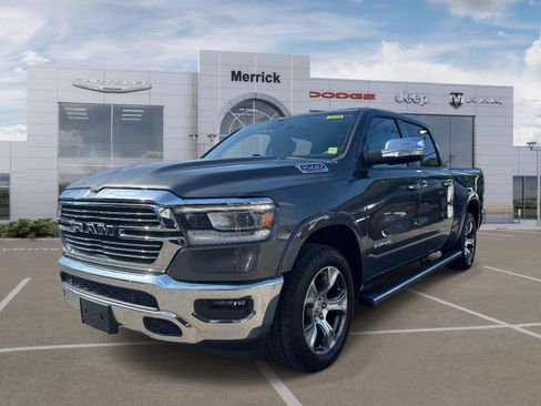 Used 2019 RAM 1500 Laramie AWD/4WD image 4