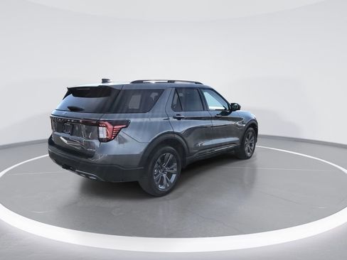 New 2026 Ford Explorer Active w/ Active Comfort Package AWD/4WD image 8