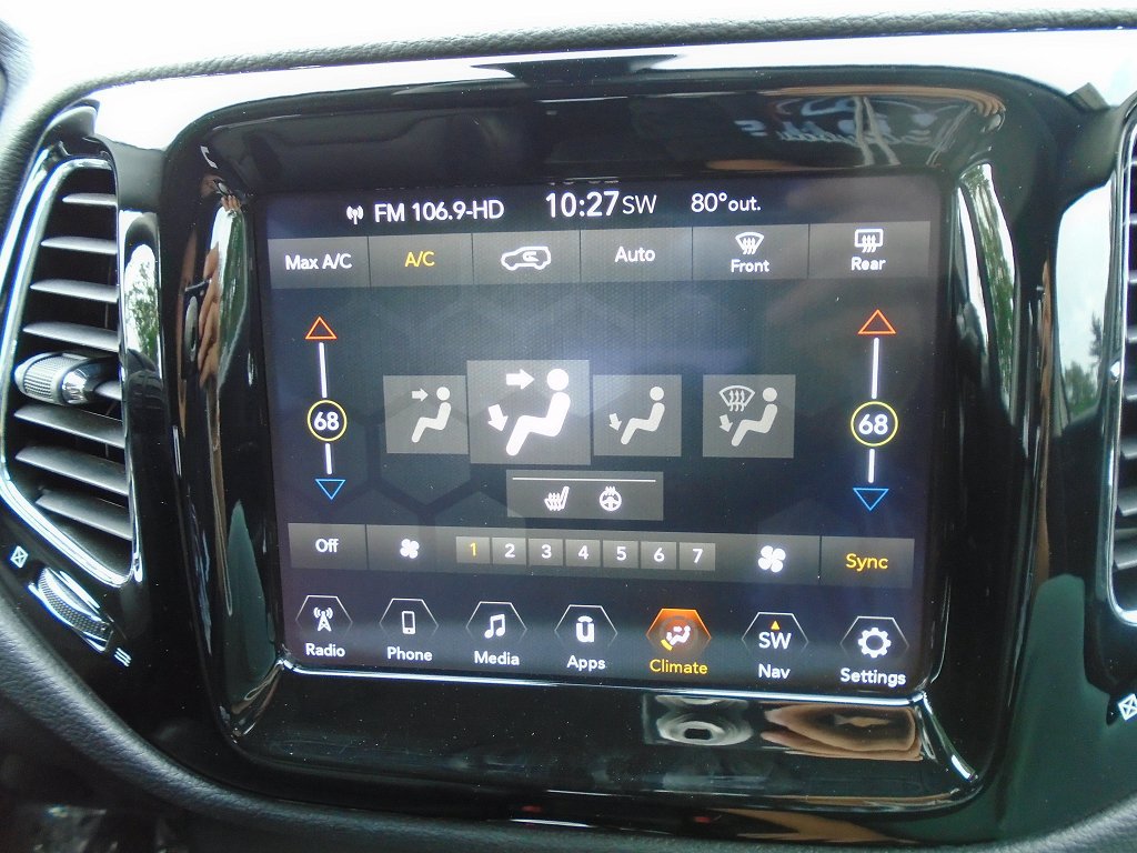 Certified 2018 Jeep Compass Limited w/ Navigation Group AWD/4WD image 14