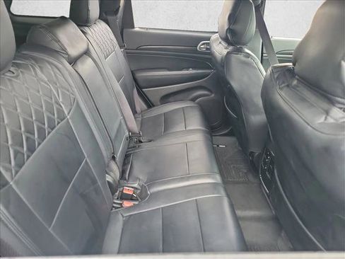 Used 2020 Jeep Grand Cherokee Laredo image 13