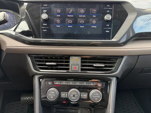 Used 2022 Volkswagen Taos SEL AWD/4WD image 7