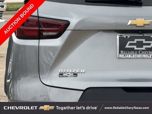 Used 2024 Chevrolet Blazer LT w/ Convenience Package FWD image 10