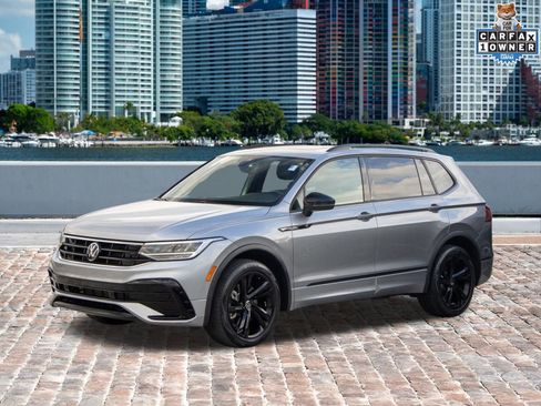 Used 2024 Volkswagen Tiguan SE R-Line image 1