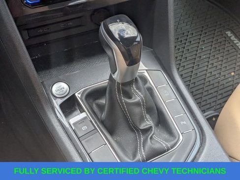 Used 2022 Volkswagen Tiguan SE R-Line image 23
