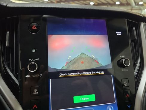 Used 2022 Subaru Outback Premium image 19