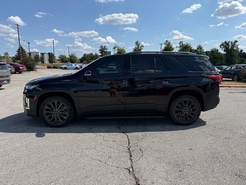 Used 2023 Chevrolet Traverse RS FWD image 4