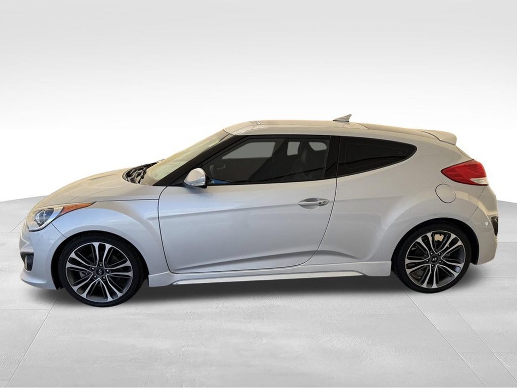 Used 2016 Hyundai Veloster Turbo FWD image 12