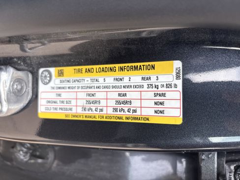 Used 2024 Tesla Model Y Long Range AWD/4WD image 35