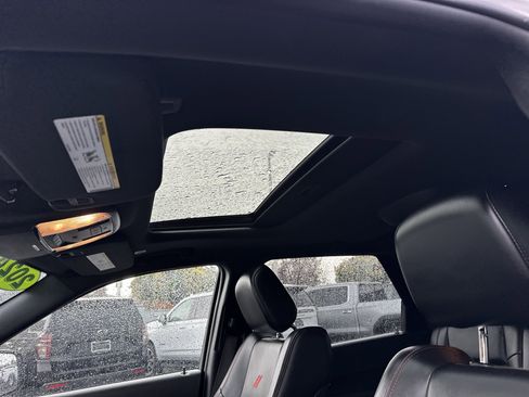 Used 2024 Dodge Durango GT image 16