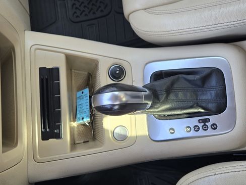 Used 2013 Volkswagen Tiguan SEL FWD image 29