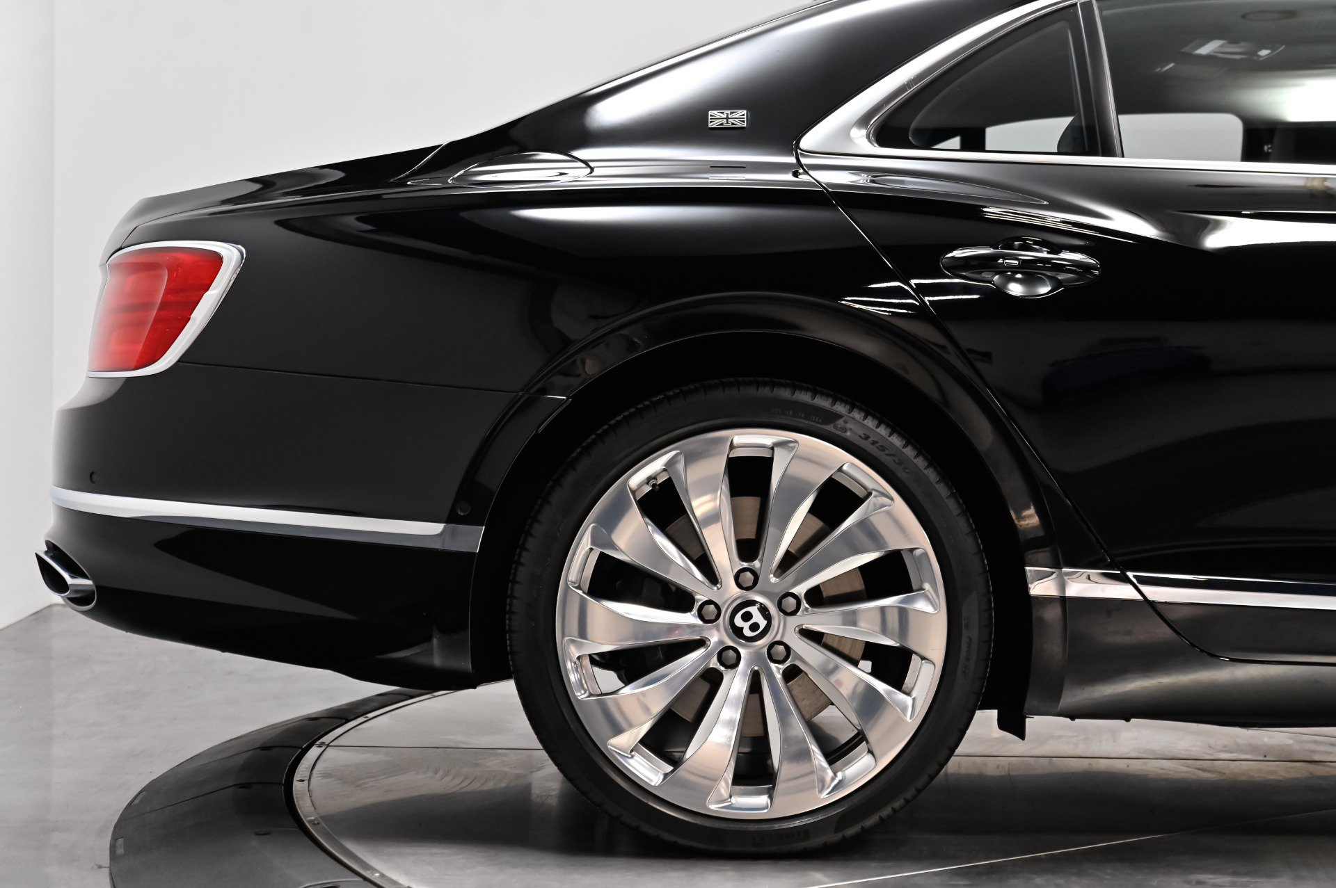 Used 2020 Bentley Flying Spur W12 AWD/4WD image 17