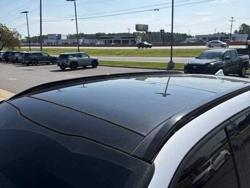 Used 2021 Kia Sorento SX FWD image 9
