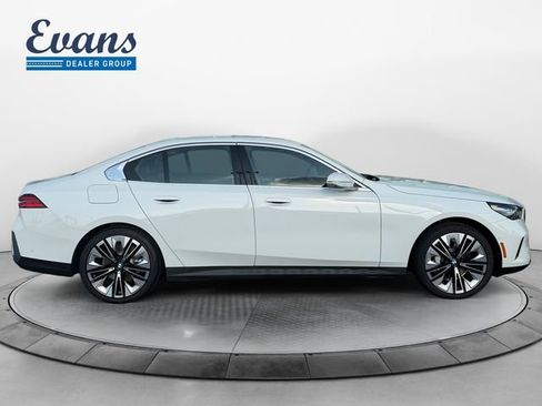 New 2026 BMW 530i xDrive AWD/4WD image 8
