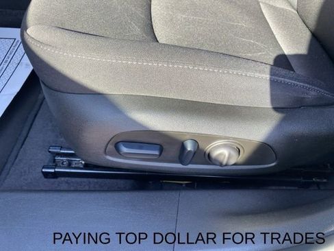 Used 2023 Chevrolet Malibu LT image 12