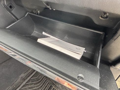 Used 2018 Nissan Armada Platinum image 8