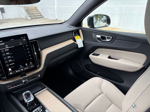 Used 2026 Volvo XC60 B5 Plus w/ Protection Package Premier image 24