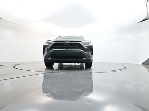 Used 2020 Toyota RAV4 XLE Premium image 28