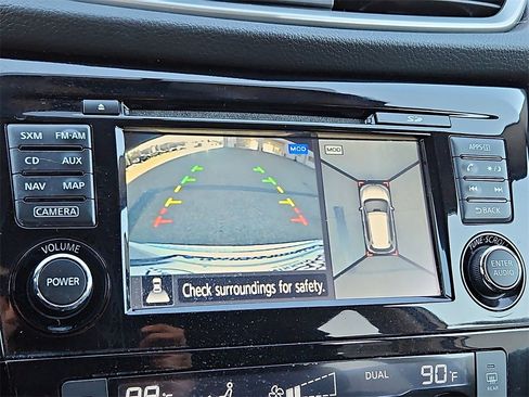 Used 2015 Nissan Rogue SV w/ SV Premium Package image 20