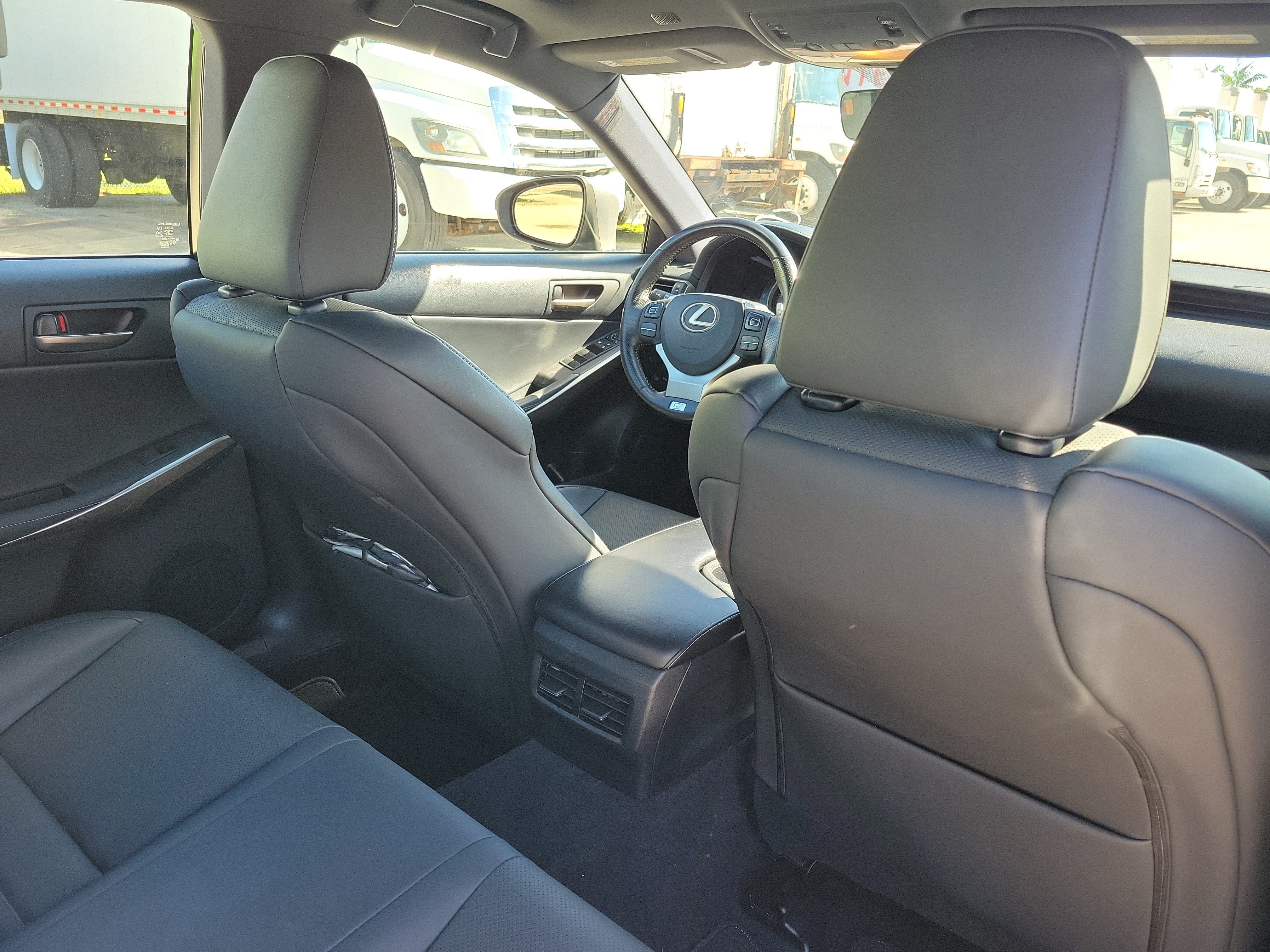 Used 2020 Lexus IS 300 F Sport w/ F Sport Package RWD image 8