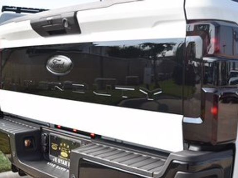 New 2025 Ford F450 XLT w/ 360-Degree Camera Package image 17