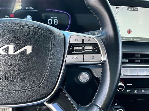 Used 2025 Kia Telluride S image 19