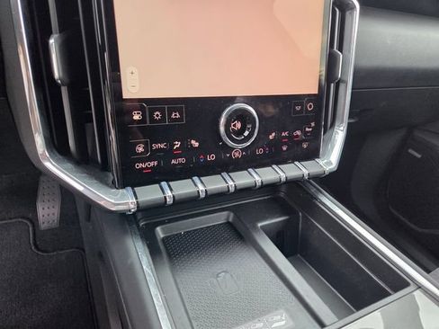Used 2025 GMC Acadia Elevation FWD image 24