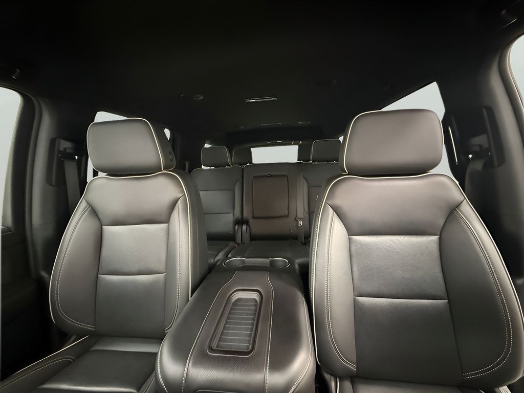 Used 2024 GMC Yukon SLT AWD/4WD image 17