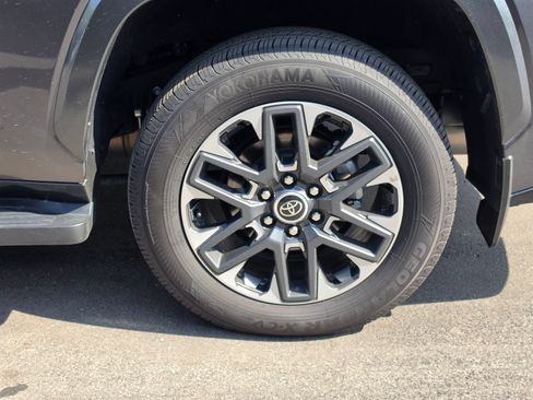 Used 2024 Toyota Sequoia Limited w/ Tow Technology Package AWD/4WD image 6