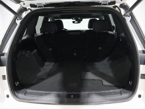 Certified 2023 Jeep Grand Cherokee Altitude image 23