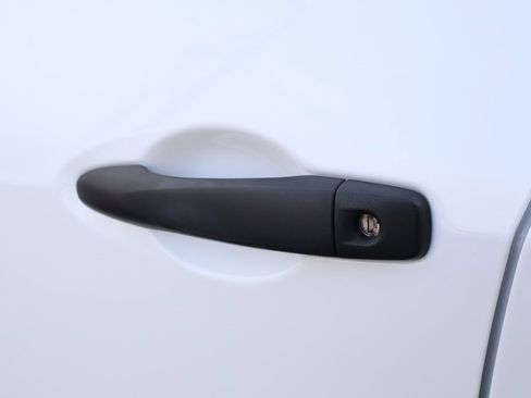 Used 2022 Nissan Kicks S image 21