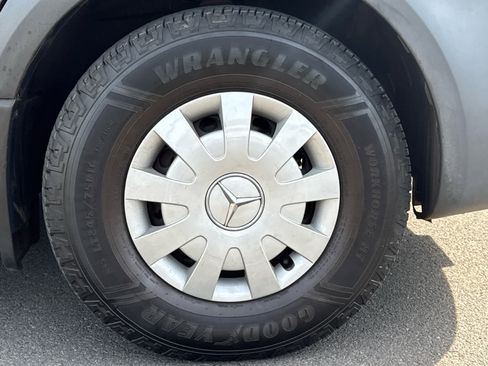 Used 2021 Mercedes-Benz Sprinter 2500 image 4