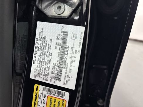 Used 2020 Ford Fusion SE FWD image 35