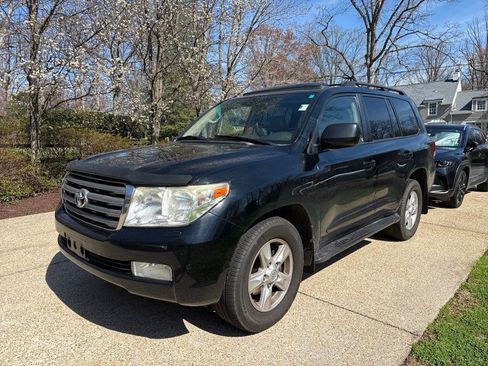 Used 2011 Toyota Land Cruiser w/ Upgrade Pkg AWD/4WD image 40